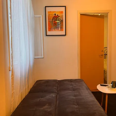 Liten Perle Midt I Sentrum Apartman