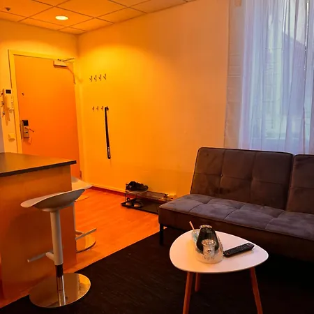 Liten Perle Midt I Sentrum Apartment *